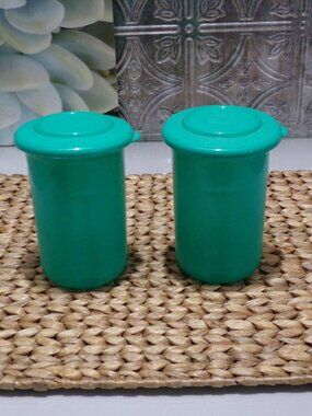 Pair of small Pick-A-Deli Containers